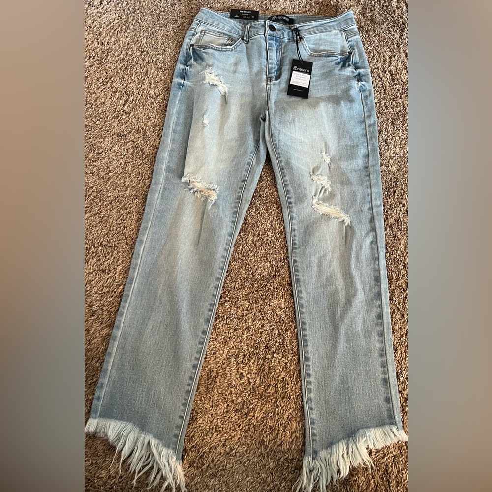 Straight Leg Fray Hem Ripped Jeans